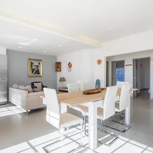  Apartment Beautiful Seaview 2 Bedroom